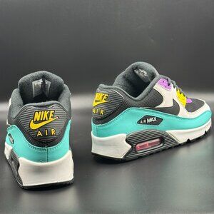 Nike Air Max 90 Essential 'Black Bright Violet'